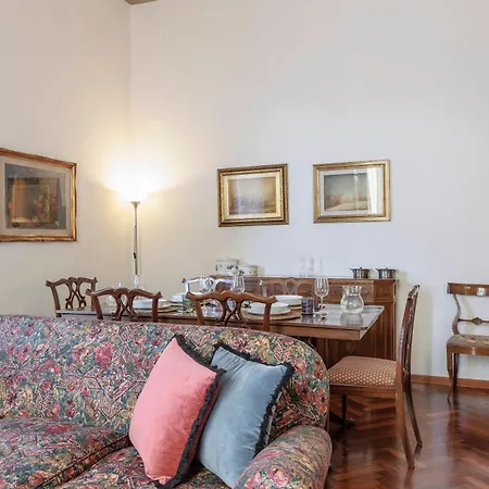 Spartaco Prestigious Apartment